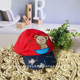 Gorra Bordada Oso Pescador rojo